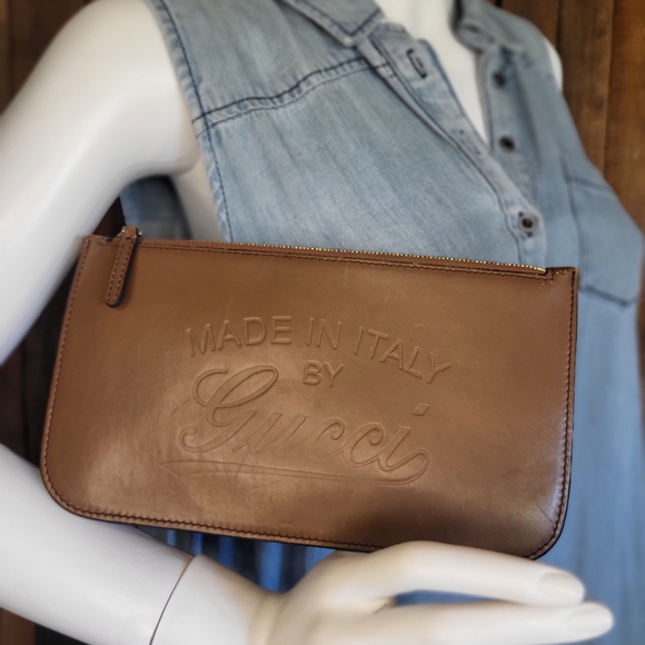 Gucci Handbags - Gucci Brown Leather Clutch Crossbody Convertible Authentic